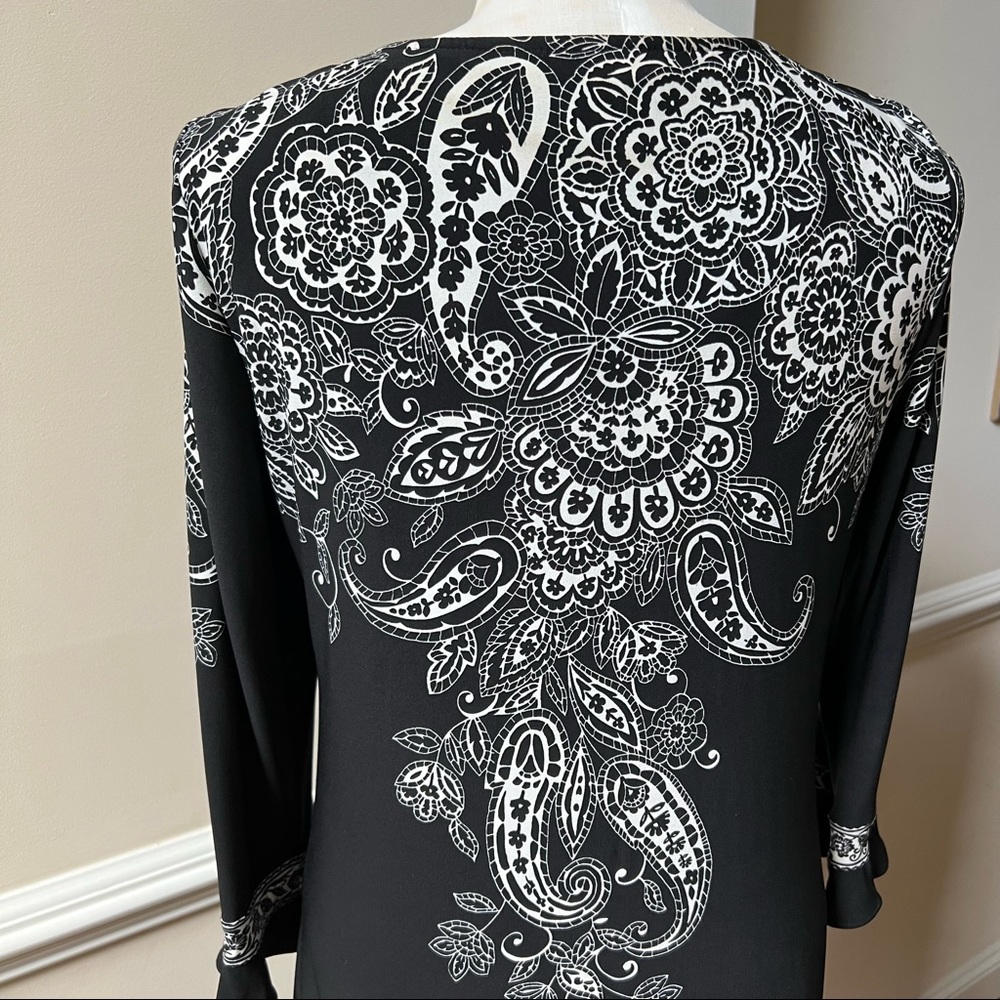London Times Paisley Patterned Long Flowing Sleeve Dress - Picture 7 of 7